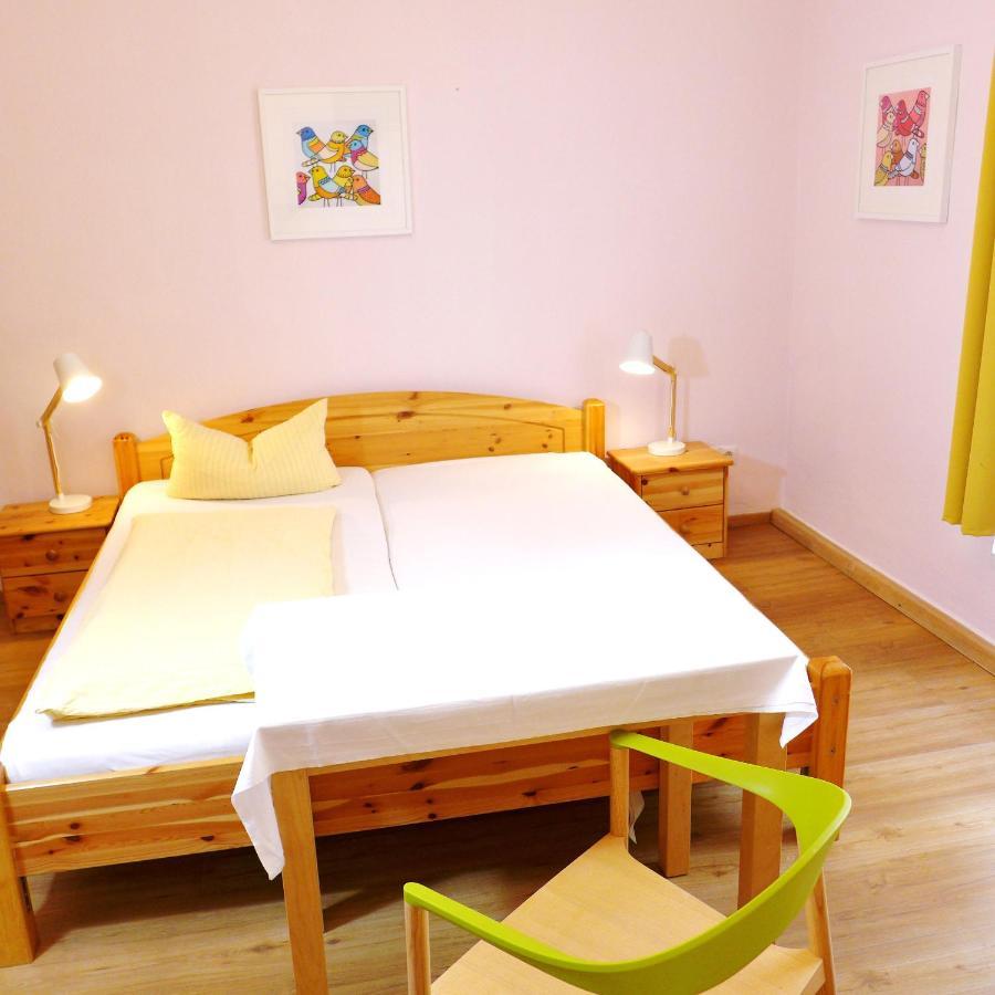 Pension Stoi Budget Guesthouse Innsbruck Esterno foto