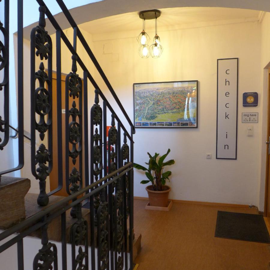 Pension Stoi Budget Guesthouse Innsbruck Esterno foto