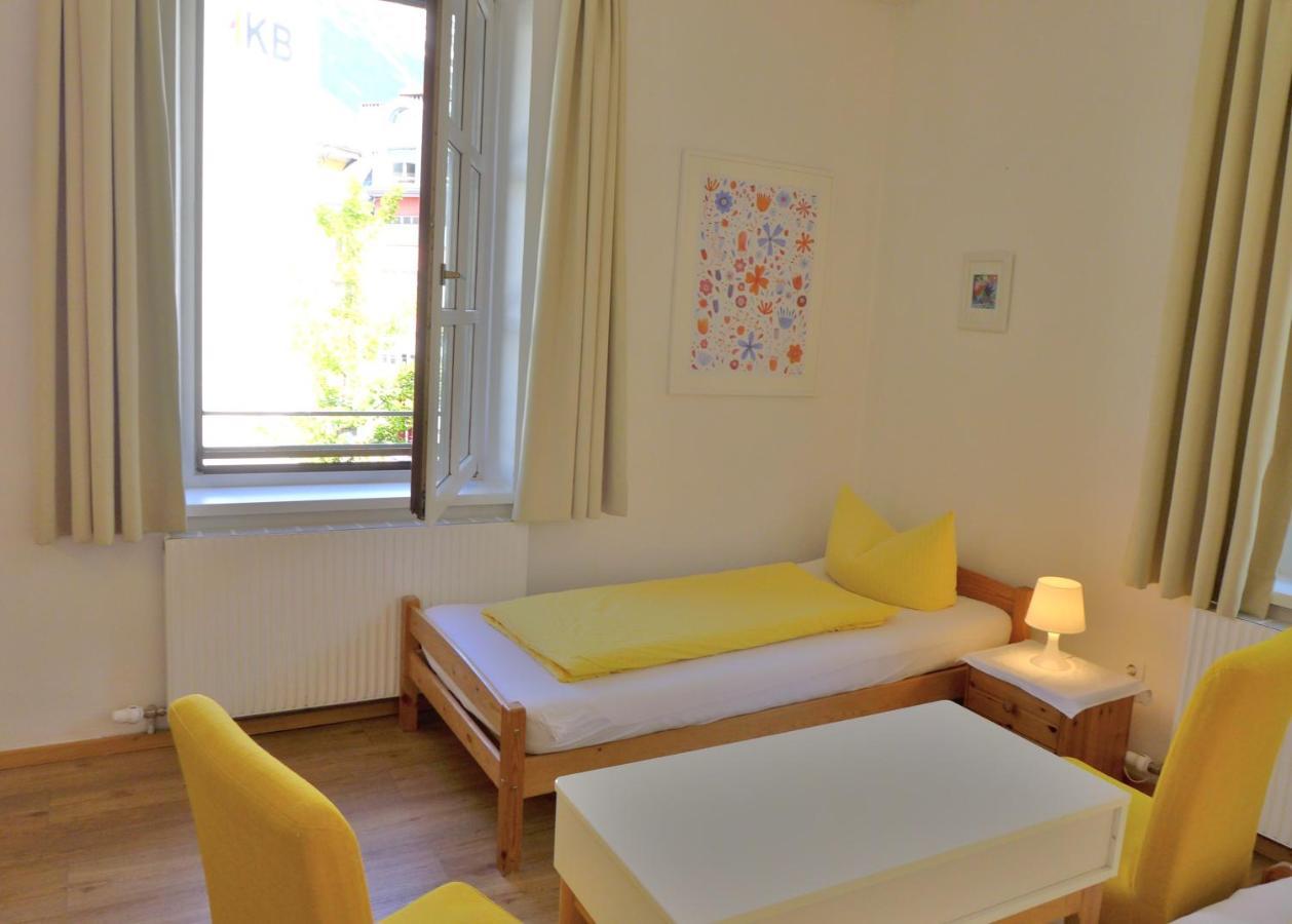 Pension Stoi Budget Guesthouse Innsbruck Esterno foto