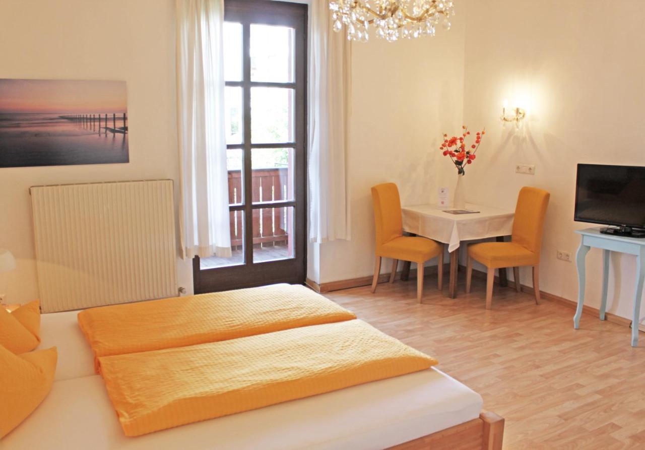 Pension Stoi Budget Guesthouse Innsbruck Esterno foto