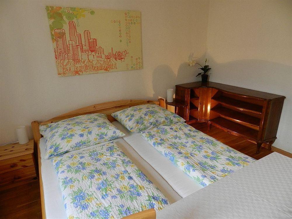 Pension Stoi Budget Guesthouse Innsbruck Esterno foto