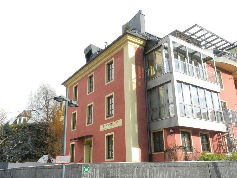 Pension Stoi Budget Guesthouse Innsbruck Esterno foto