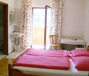 Pension Stoi Budget Guesthouse Innsbruck Esterno foto